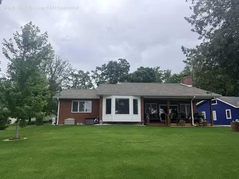 516 W Shoreview Ln, Indian River, MI 49749