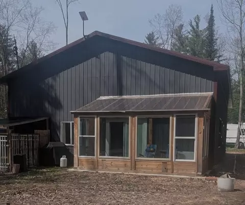 4549 Lund Rd, Fife Lake, MI 49633