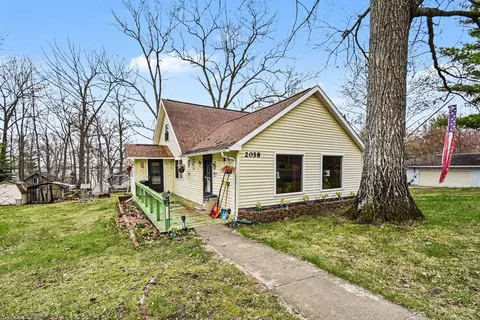 2058 W Higgins Lake Dr, Roscommon, MI 48653