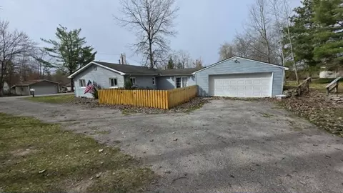 1231 N Anderson Dr, Lincoln, MI 48742