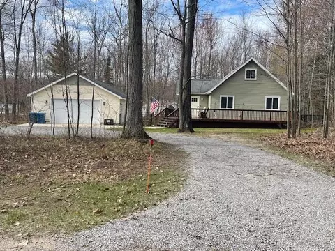 Exterior - 139 Heritage Way, Roscommon, MI 48653 photo 1 of 6
