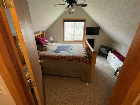 Bedroom - 139 Heritage Way, Roscommon, MI 48653 photo 1 of 2