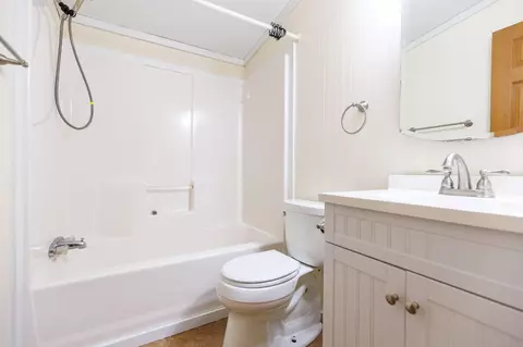 Bath - 5538 Powers Rd, Alanson, MI 49706 photo 3 of 3