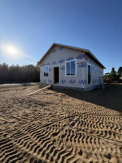8513 Grant Rd, Mancelona, MI 49659