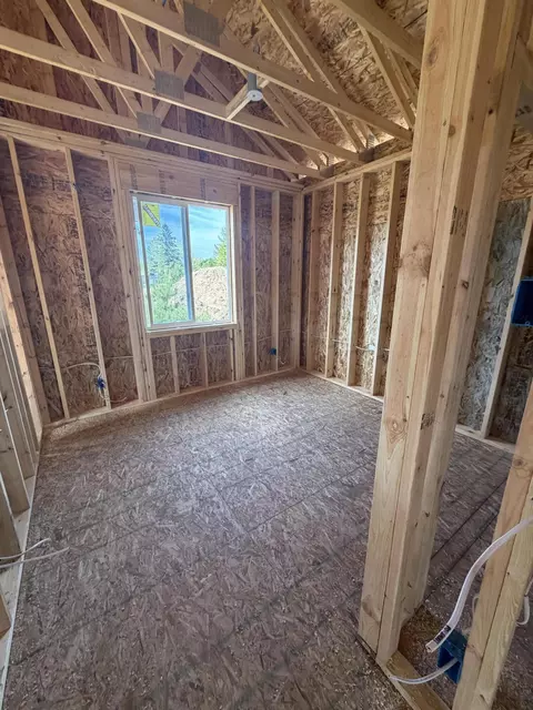 Bedroom - 8509 Grant Rd, Mancelona, MI 49659 photo 3 of 4
