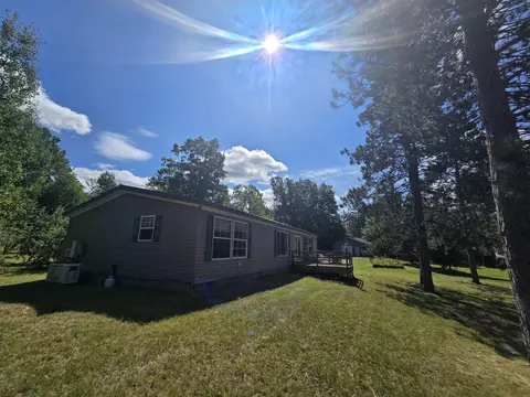Exterior - 1540 Winding Trl, Fairview, MI 48621 photo 3 of 49