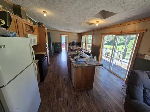Kitchen - 1540 Winding Trl, Fairview, MI 48621 photo 1 of 3