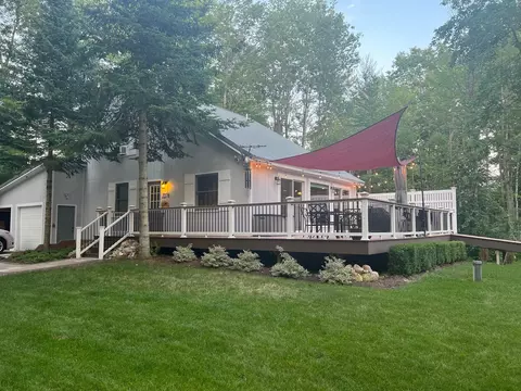 2276 Birchcrest Dr, Kalkaska, MI 49646
