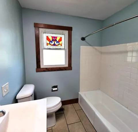 Bath - 1205 Elden Dr, Alpena, MI 49707 photo 2 of 3