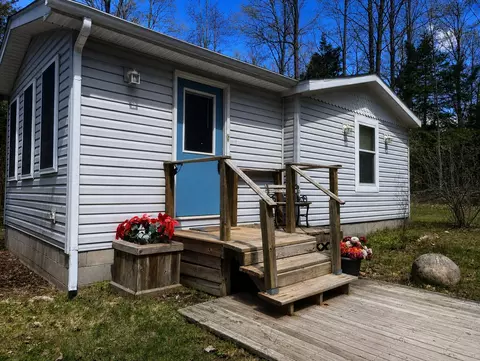 11655 Mcswain Rd, Atlanta, MI 49709