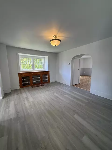 Living - 1470 E Spruce Rd, Spruce, MI 48762 photo 4 of 6