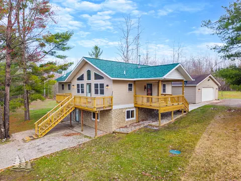 5640 Neumann Rd, Lewiston, MI 49756