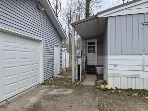 Exterior - 11611 Sherwood Dr, Frederic, MI 49733 photo 2 of 10