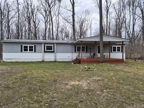 11611 Sherwood Dr, Frederic, MI 49733