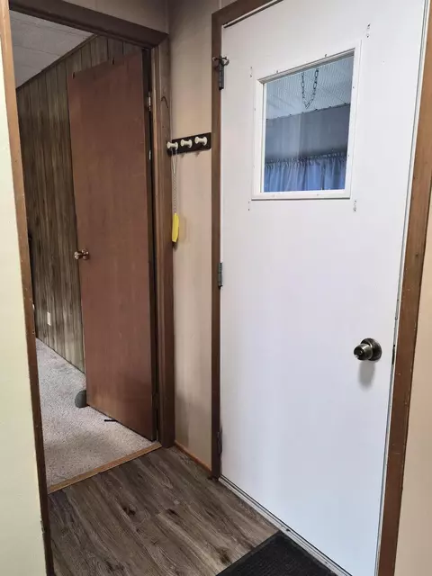Entry Way - 11611 Sherwood Dr, Frederic, MI 49733 photo 2 of 3