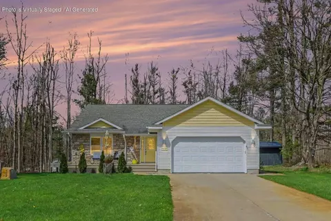 1512 Winterland Dr, Gaylord, MI 49735