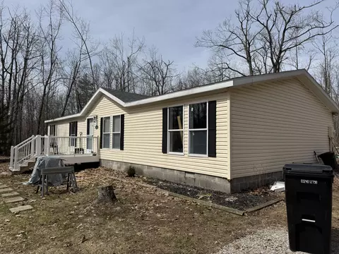 4111 Wartella Rd, Cheboygan, MI 49721 photo 2