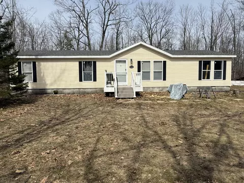 4111 Wartella Rd, Cheboygan, MI 49721