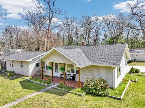 2765 S Gladwin Rd, Prudenville, MI 48651