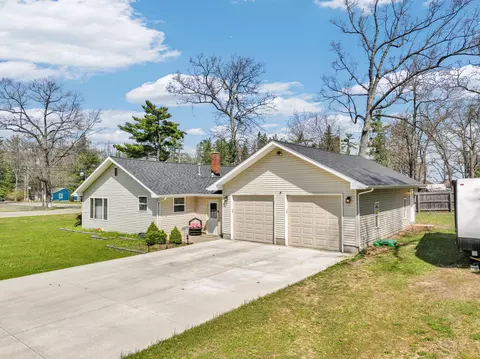 2765 S Gladwin Rd, Prudenville, MI 48651