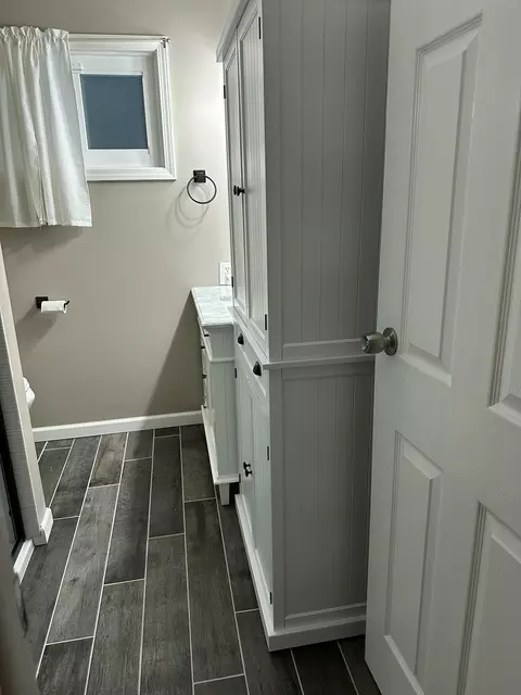 Bath - 144 Canton St, Roscommon, MI 48653 photo 1 of 5