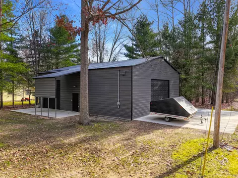 Exterior - 144 Canton St, Roscommon, MI 48653 photo 5 of 8