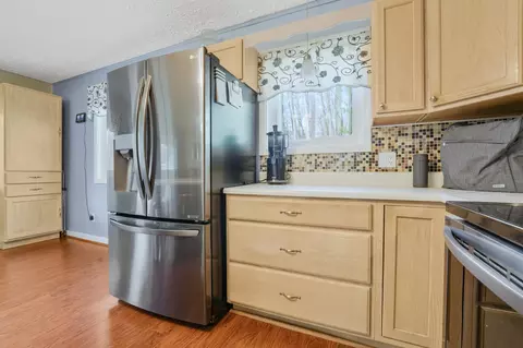 Kitchen - 144 Canton St, Roscommon, MI 48653 photo 4 of 7