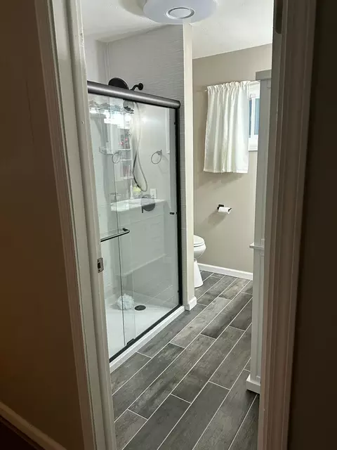 Bath - 144 Canton St, Roscommon, MI 48653 photo 3 of 5