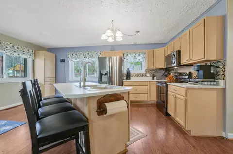Kitchen - 144 Canton St, Roscommon, MI 48653 photo 2 of 7
