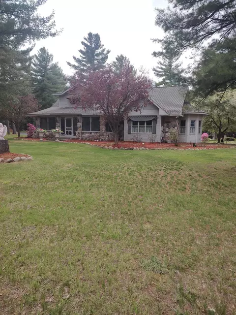 2241 N Saint Helen Rd, Saint Helen, MI 48656