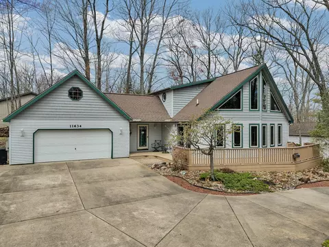 11634 Marber Dr, Roscommon, MI 48653