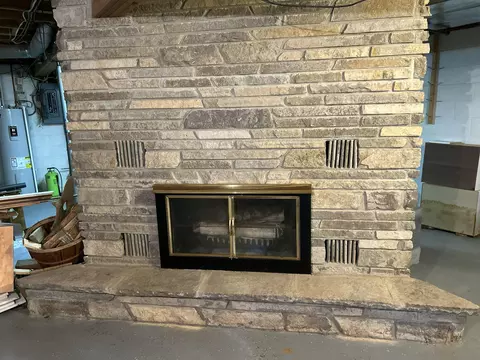 Living - 8887 Galbraith Rd, Cheboygan, MI 49721 photo 4 of 4