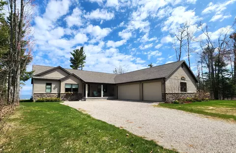 9877 High Banks Dr, Cheboygan, MI 49721