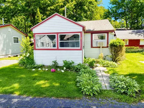 8139 E Houghton Lake Dr # 4, Houghton Lake, MI 48629