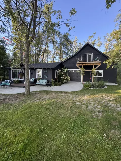 3997 S Mielke Way Rd, Lewiston, MI 49756