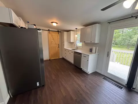 Kitchen - 1098 Wayne Rd, Alpena, MI 49707 photo 2 of 4