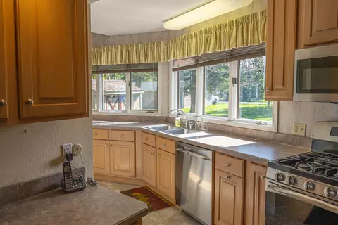 Kitchen - 3899 Whipoorwill Dr, Spruce, MI 48762 photo 2 of 2