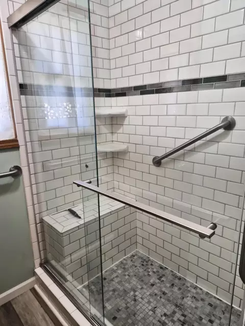 Bath - 1799 S Stephan Bridge Rd, Grayling, MI 49738 photo 7 of 10