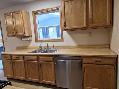 Kitchen - 1799 S Stephan Bridge Rd, Grayling, MI 49738 photo 5 of 10