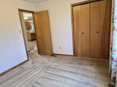 Bedroom - 1799 S Stephan Bridge Rd, Grayling, MI 49738 photo 2 of 7