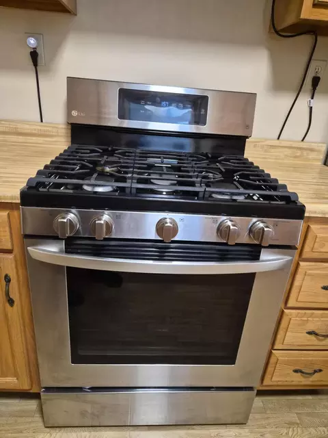 Kitchen - 1799 S Stephan Bridge Rd, Grayling, MI 49738 photo 7 of 10