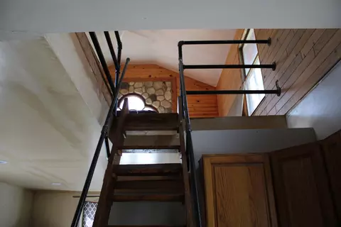 Entry Way - 4606 N Mount Tom Rd, Comins, MI 48619 photo 2 of 3