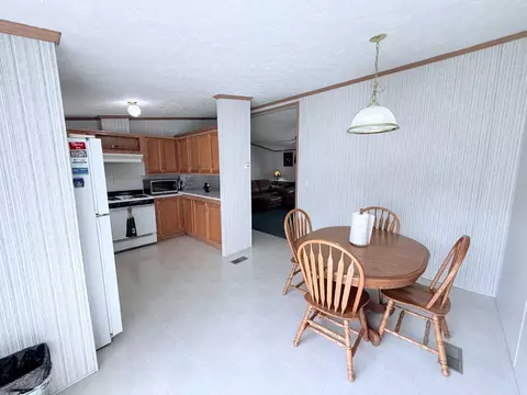 Dining - 9518 Greenway Dr, Frederic, MI 49733 photo 2 of 3