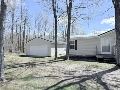 Exterior - 9518 Greenway Dr, Frederic, MI 49733 photo 5 of 5