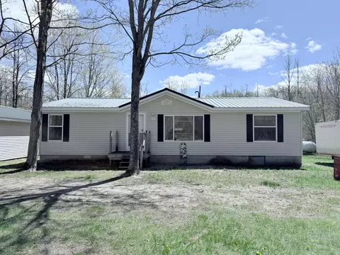 Exterior - 9518 Greenway Dr, Frederic, MI 49733 photo 2 of 5