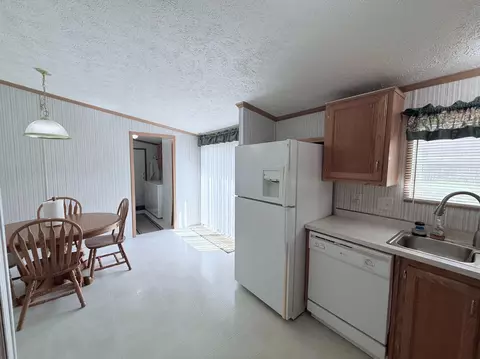 Kitchen - 9518 Greenway Dr, Frederic, MI 49733 photo 3 of 4