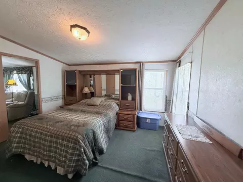 Bedroom - 9518 Greenway Dr, Frederic, MI 49733 photo 3 of 9