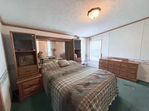 Bedroom - 9518 Greenway Dr, Frederic, MI 49733 photo 2 of 9