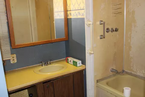 Bath - 9850 S Grayling Rd, Roscommon, MI 48653 photo 1 of 1