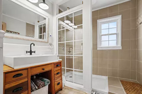 Bath - 6987 E Beaverton Rd, Clare, MI 48617 photo 3 of 3